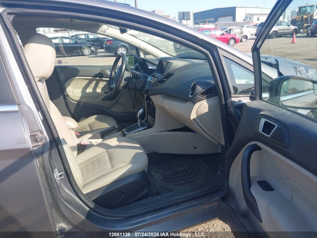 12661136 :رقم المزاد ، 3FADP4FJ7EM167695 vin ، 2014 Ford Fiesta مزاد بيع