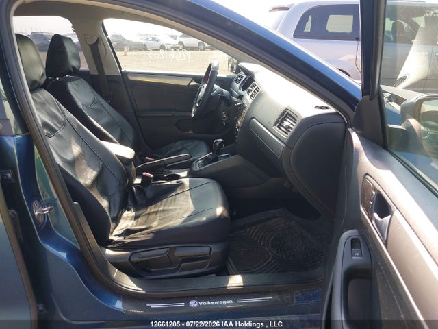 12661205 :رقم المزاد ، 3VW2B7AJ6HM288535 vin ، 2017 Volkswagen Jetta 1.4 Tsi Trendline+ مزاد بيع