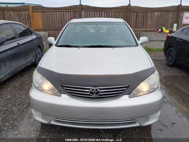 12661208 :رقم المزاد ، 4T1BE32K05U072144 vin ، 2005 Toyota Camry Le/se مزاد بيع