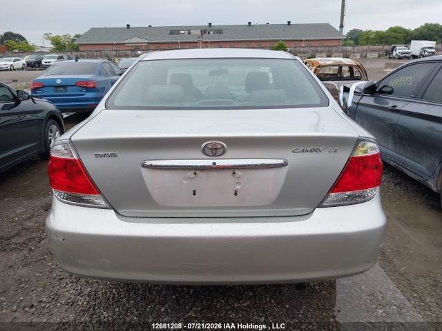 12661208 :رقم المزاد ، 4T1BE32K05U072144 vin ، 2005 Toyota Camry Le/se مزاد بيع