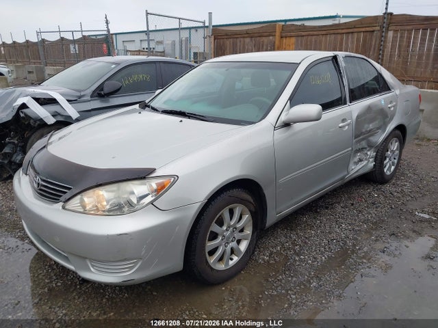12661208 :رقم المزاد ، 4T1BE32K05U072144 vin ، 2005 Toyota Camry Le/se مزاد بيع