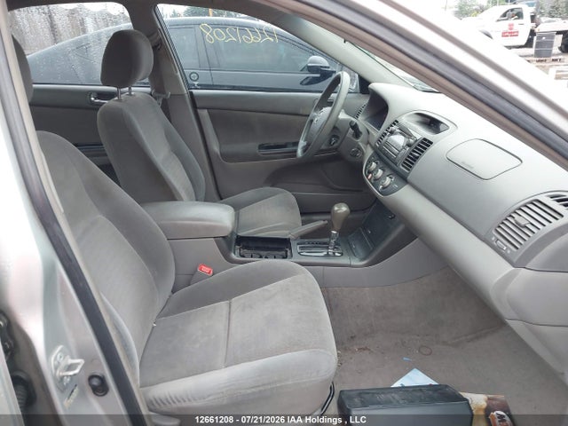 12661208 :رقم المزاد ، 4T1BE32K05U072144 vin ، 2005 Toyota Camry Le/se مزاد بيع
