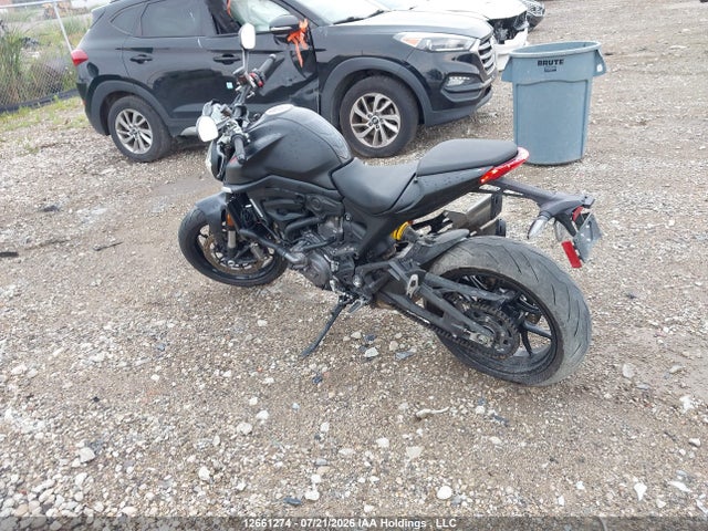 12661274 :رقم المزاد ، ZDMMAMDT6NB006640 vin ، 2022 Ducati Monster مزاد بيع