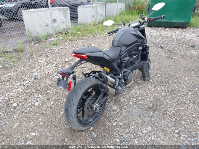 12661274 :رقم المزاد ، ZDMMAMDT6NB006640 vin ، 2022 Ducati Monster مزاد بيع