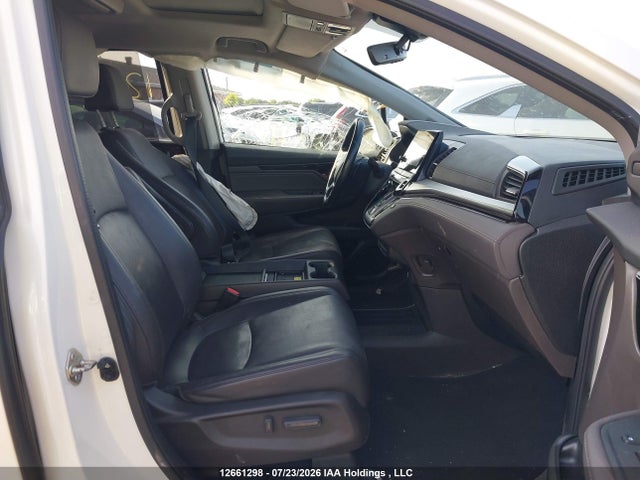 Honda Odyssey Touring 2018 5FNRL6H83JB500524 Image 5