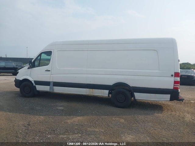 12661300 :رقم المزاد ، WD3BE8DC1FP146799 vin ، 2015 Mercedes-benz Sprinter 2500 High Roof مزاد بيع