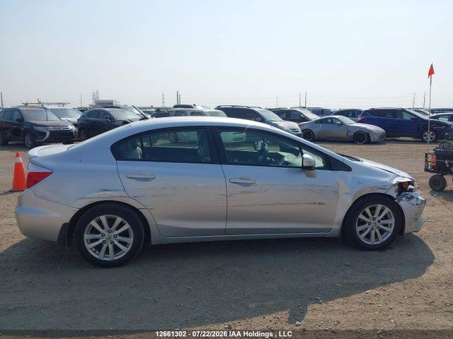 12661302 :رقم المزاد ، JHMFB4F22CS800200 vin ، 2012 Honda Civic Hybrid مزاد بيع
