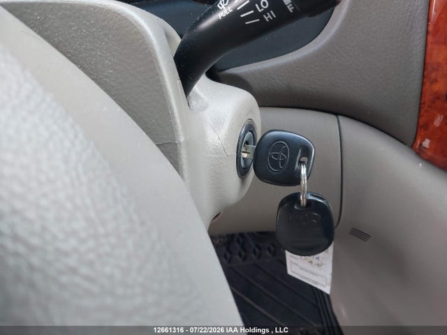12661316 :رقم المزاد ، 5TDDK4CC9AS031948 vin ، 2010 Toyota Sienna مزاد بيع