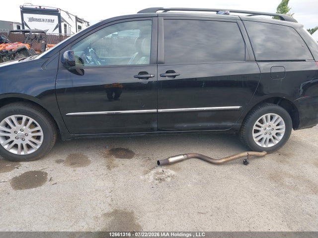12661316 :رقم المزاد ، 5TDDK4CC9AS031948 vin ، 2010 Toyota Sienna مزاد بيع