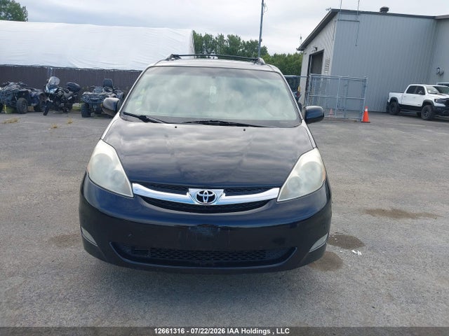 12661316 :رقم المزاد ، 5TDDK4CC9AS031948 vin ، 2010 Toyota Sienna مزاد بيع