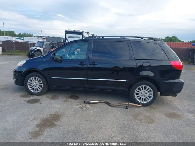 12661316 :رقم المزاد ، 5TDDK4CC9AS031948 vin ، 2010 Toyota Sienna مزاد بيع