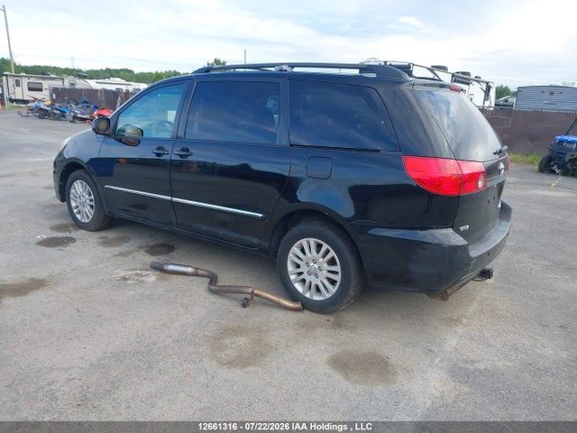 12661316 :رقم المزاد ، 5TDDK4CC9AS031948 vin ، 2010 Toyota Sienna مزاد بيع
