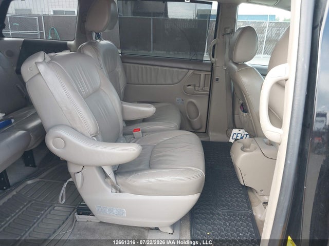 12661316 :رقم المزاد ، 5TDDK4CC9AS031948 vin ، 2010 Toyota Sienna مزاد بيع