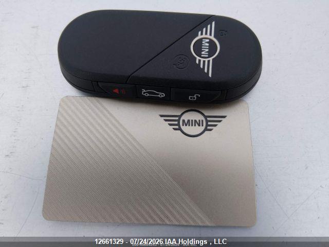 12661329 :رقم المزاد ، WMZ23GA06S7T17556 vin ، 2025 Mini Countryman S All4 مزاد بيع