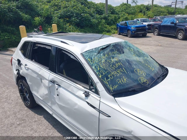 2022 Volkswagen Tiguan Sel R-line მანქანა იყიდება აუქციონზე, vin: 3VV4B7AX3NM099841, აუქციონის ნომერი: 12661368