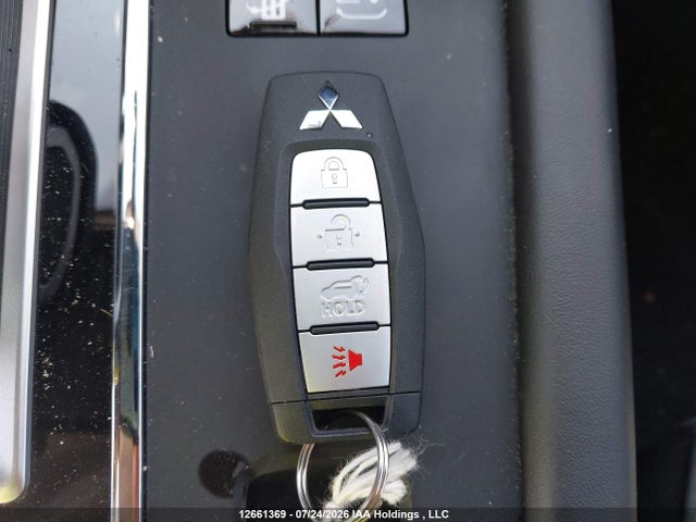 2025 Mitsubishi Outlander Se მანქანა იყიდება აუქციონზე, vin: JA4T5VA98SZ621617, აუქციონის ნომერი: 12661369