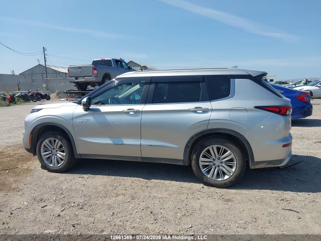 2025 Mitsubishi Outlander Se მანქანა იყიდება აუქციონზე, vin: JA4T5VA98SZ621617, აუქციონის ნომერი: 12661369