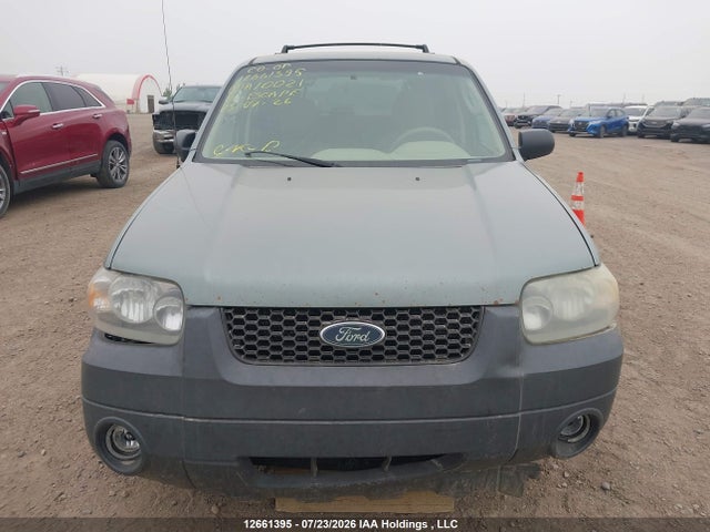 2006 Ford Escape Xlt მანქანა იყიდება აუქციონზე, vin: 1FMYU93106KA10021, აუქციონის ნომერი: 12661395