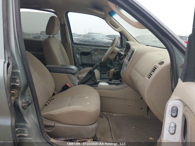 2006 Ford Escape Xlt მანქანა იყიდება აუქციონზე, vin: 1FMYU93106KA10021, აუქციონის ნომერი: 12661395