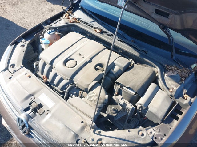 2011 Volkswagen Jetta 2.5l Highline მანქანა იყიდება აუქციონზე, vin: 3VWLX7AJ3BM042412, აუქციონის ნომერი: 12661414