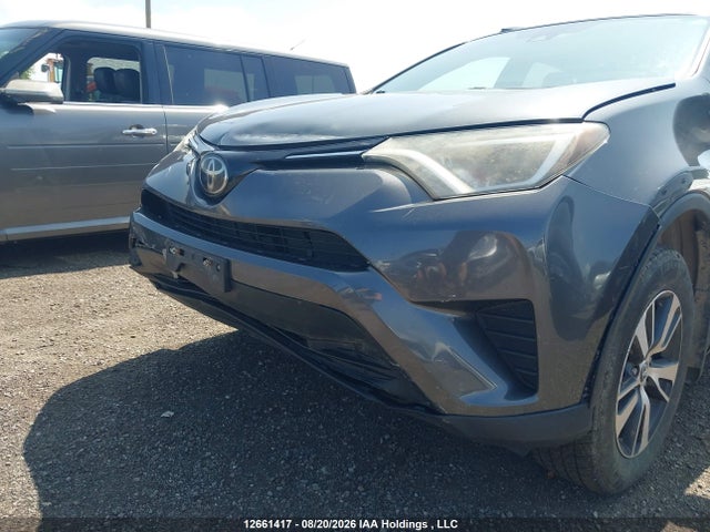 Продажа на аукционе авто 2018 Toyota Rav4 Le, vin: 2T3ZFREV6JW458122, номер лота: 12661417