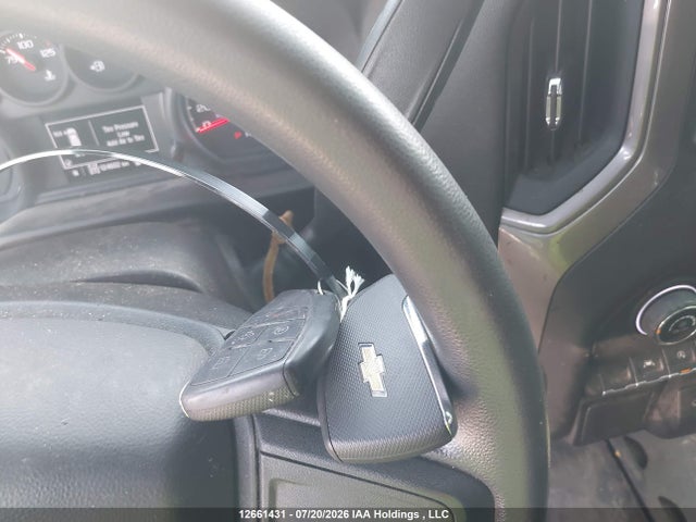 12661431 :رقم المزاد ، 3GCPDCED8NG517582 vin ، 2022 Chevrolet Silverado K1500 Trail Boss Custom مزاد بيع