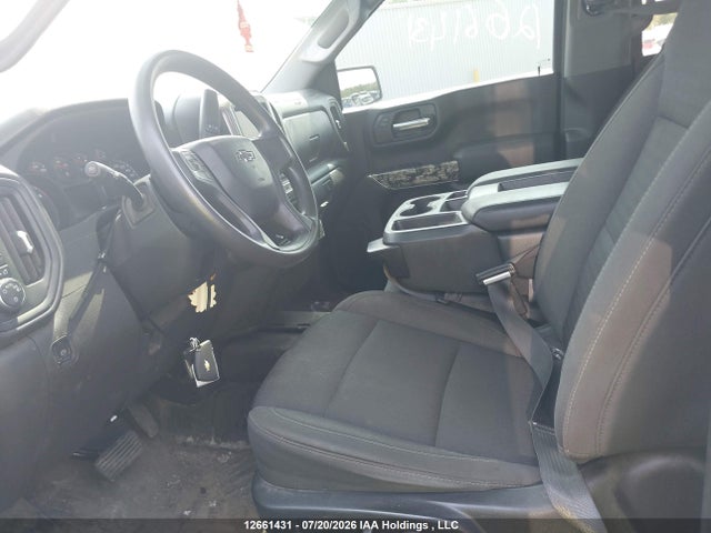 12661431 :رقم المزاد ، 3GCPDCED8NG517582 vin ، 2022 Chevrolet Silverado K1500 Trail Boss Custom مزاد بيع