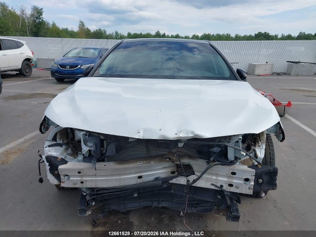 2022 Toyota Camry Hybrid Xse მანქანა იყიდება აუქციონზე, vin: 4T1K31AK9NU042796, აუქციონის ნომერი: 12661528