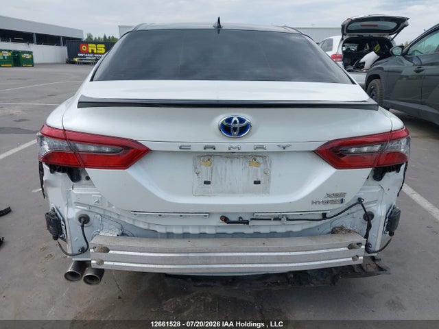 2022 Toyota Camry Hybrid Xse მანქანა იყიდება აუქციონზე, vin: 4T1K31AK9NU042796, აუქციონის ნომერი: 12661528