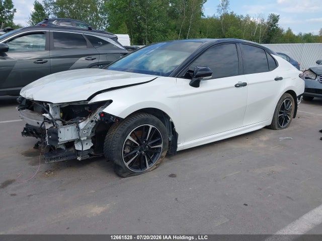 2022 Toyota Camry Hybrid Xse მანქანა იყიდება აუქციონზე, vin: 4T1K31AK9NU042796, აუქციონის ნომერი: 12661528