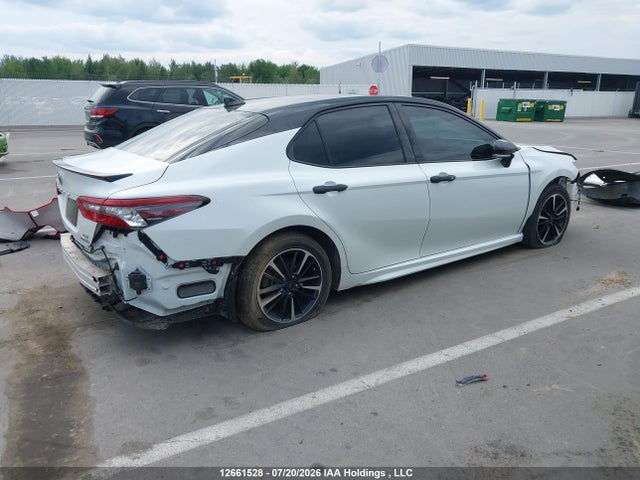 2022 Toyota Camry Hybrid Xse მანქანა იყიდება აუქციონზე, vin: 4T1K31AK9NU042796, აუქციონის ნომერი: 12661528