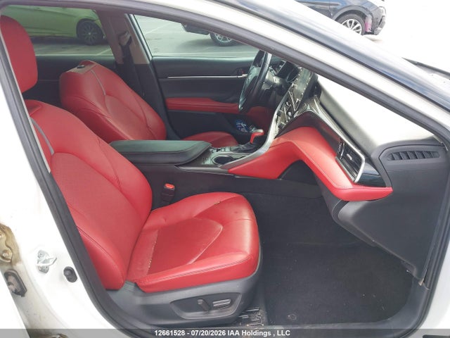 2022 Toyota Camry Hybrid Xse მანქანა იყიდება აუქციონზე, vin: 4T1K31AK9NU042796, აუქციონის ნომერი: 12661528