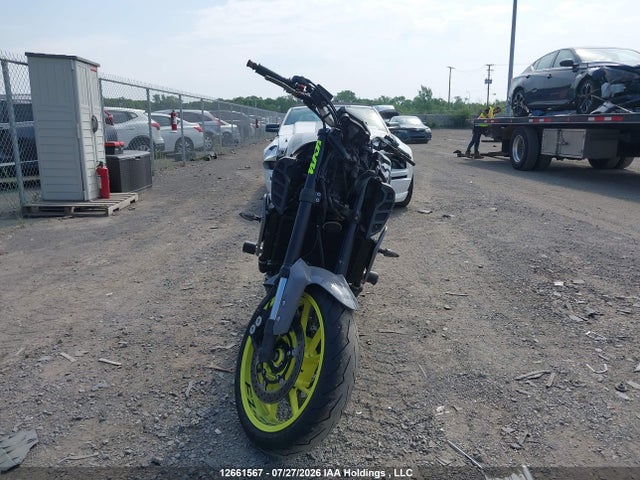 12661567 :رقم المزاد ، JYARN53NXHA000361 vin ، 2017 Yamaha Fz09 مزاد بيع