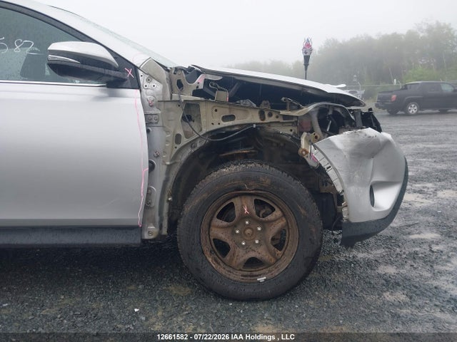 Toyota RAV4 LE 2015 2T3ZFREV6FW208757 Image 12