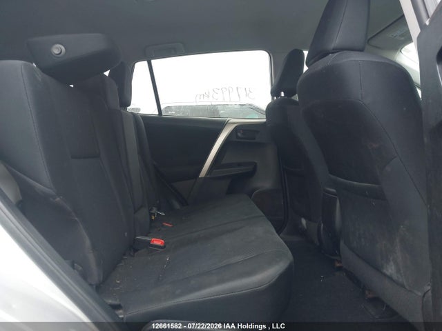 Toyota RAV4 LE 2015 2T3ZFREV6FW208757 Image 8