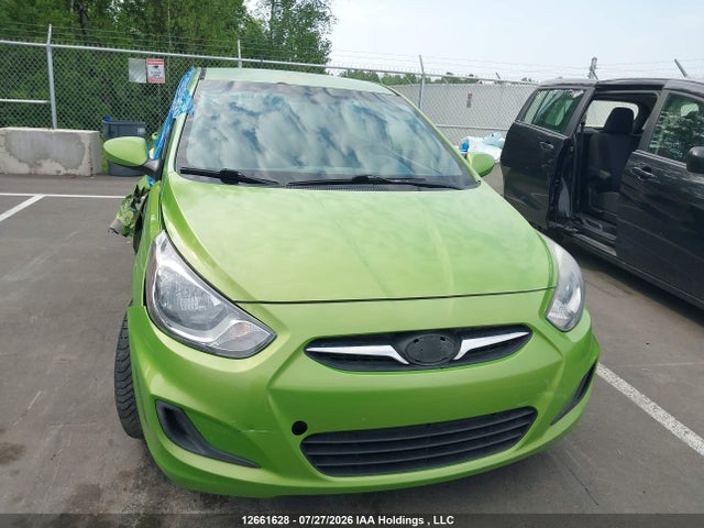 2013 Hyundai Accent მანქანა იყიდება აუქციონზე, vin: KMHCT5AE4DU102536, აუქციონის ნომერი: 12661628