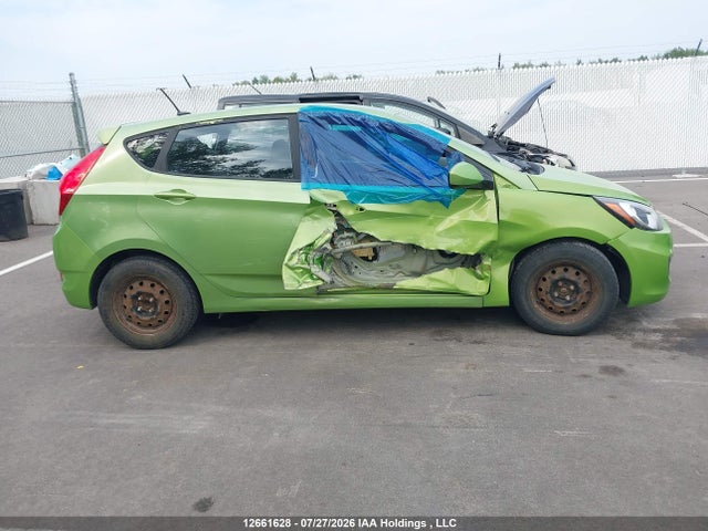 2013 Hyundai Accent მანქანა იყიდება აუქციონზე, vin: KMHCT5AE4DU102536, აუქციონის ნომერი: 12661628