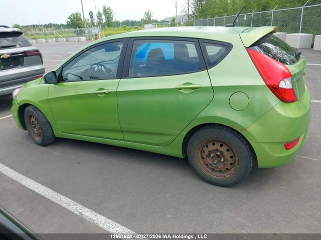 2013 Hyundai Accent მანქანა იყიდება აუქციონზე, vin: KMHCT5AE4DU102536, აუქციონის ნომერი: 12661628
