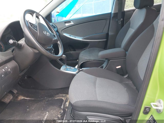 2013 Hyundai Accent მანქანა იყიდება აუქციონზე, vin: KMHCT5AE4DU102536, აუქციონის ნომერი: 12661628