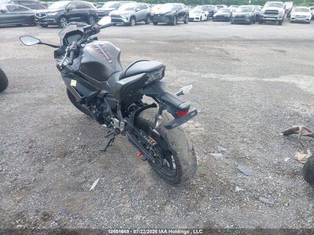 Kawasaki Ex650 M 2022 ML5EXEM14NDA65173 Image 3