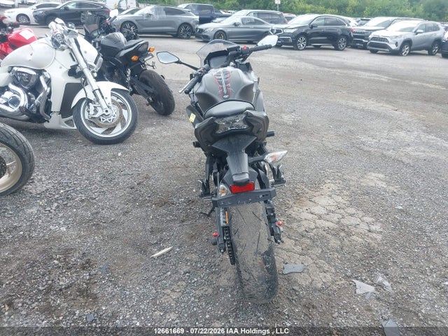 Kawasaki Ex650 M 2022 ML5EXEM14NDA65173 Image 6