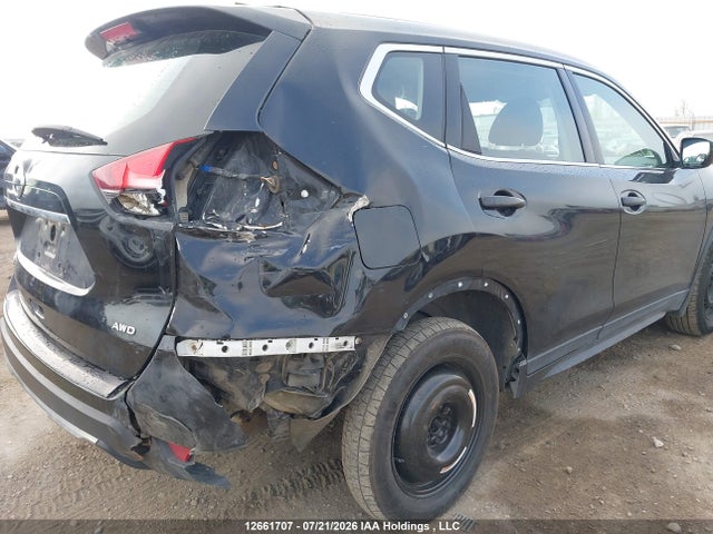 2017 Nissan Rogue მანქანა იყიდება აუქციონზე, vin: 5N1AT2MV2HC767884, აუქციონის ნომერი: 12661707