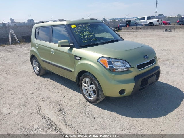 12661738 :رقم المزاد ، KNDJT2A28A7123688 vin ، 2010 Kia Soul +/!/sport مزاد بيع