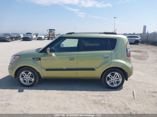 12661738 :رقم المزاد ، KNDJT2A28A7123688 vin ، 2010 Kia Soul +/!/sport مزاد بيع