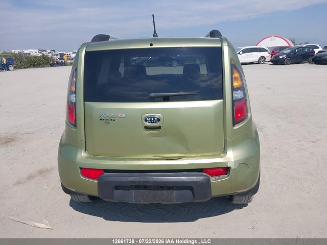 12661738 :رقم المزاد ، KNDJT2A28A7123688 vin ، 2010 Kia Soul +/!/sport مزاد بيع