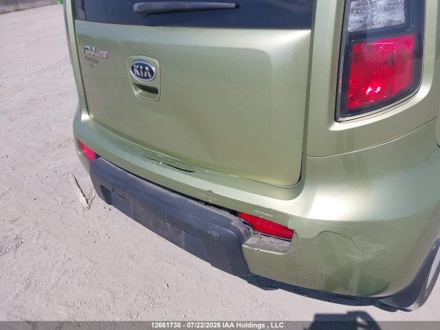 12661738 :رقم المزاد ، KNDJT2A28A7123688 vin ، 2010 Kia Soul +/!/sport مزاد بيع