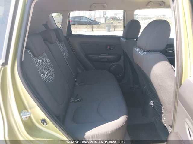 12661738 :رقم المزاد ، KNDJT2A28A7123688 vin ، 2010 Kia Soul +/!/sport مزاد بيع