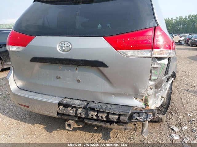 2013 Toyota Sienna V6 7 Passenger მანქანა იყიდება აუქციონზე, vin: 5TDZK3DC9DS319004, აუქციონის ნომერი: 12661769