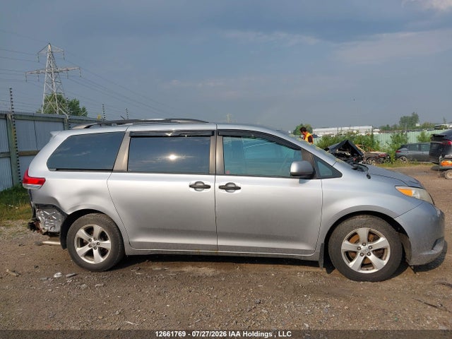 2013 Toyota Sienna V6 7 Passenger მანქანა იყიდება აუქციონზე, vin: 5TDZK3DC9DS319004, აუქციონის ნომერი: 12661769