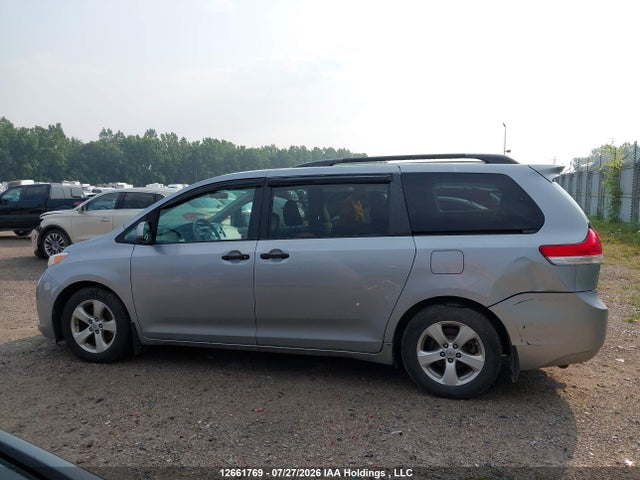2013 Toyota Sienna V6 7 Passenger მანქანა იყიდება აუქციონზე, vin: 5TDZK3DC9DS319004, აუქციონის ნომერი: 12661769